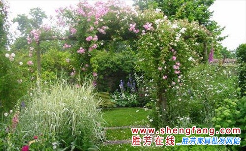 巧用戶外家具打造美麗私家花園